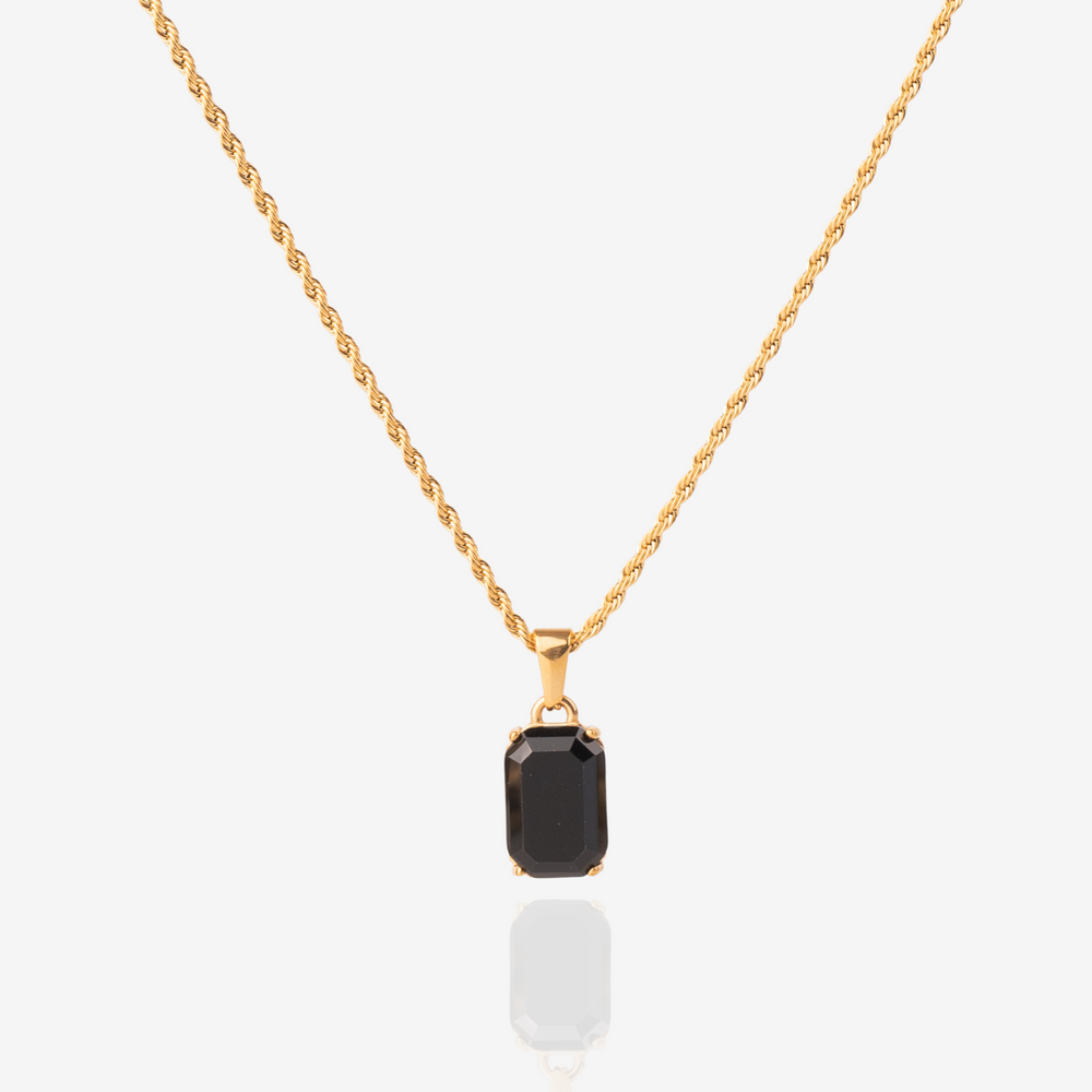 18k gold Necklace with black onyx gemstone on a twisted vintage necklace chain. The necklace is unisex, for both men and women.