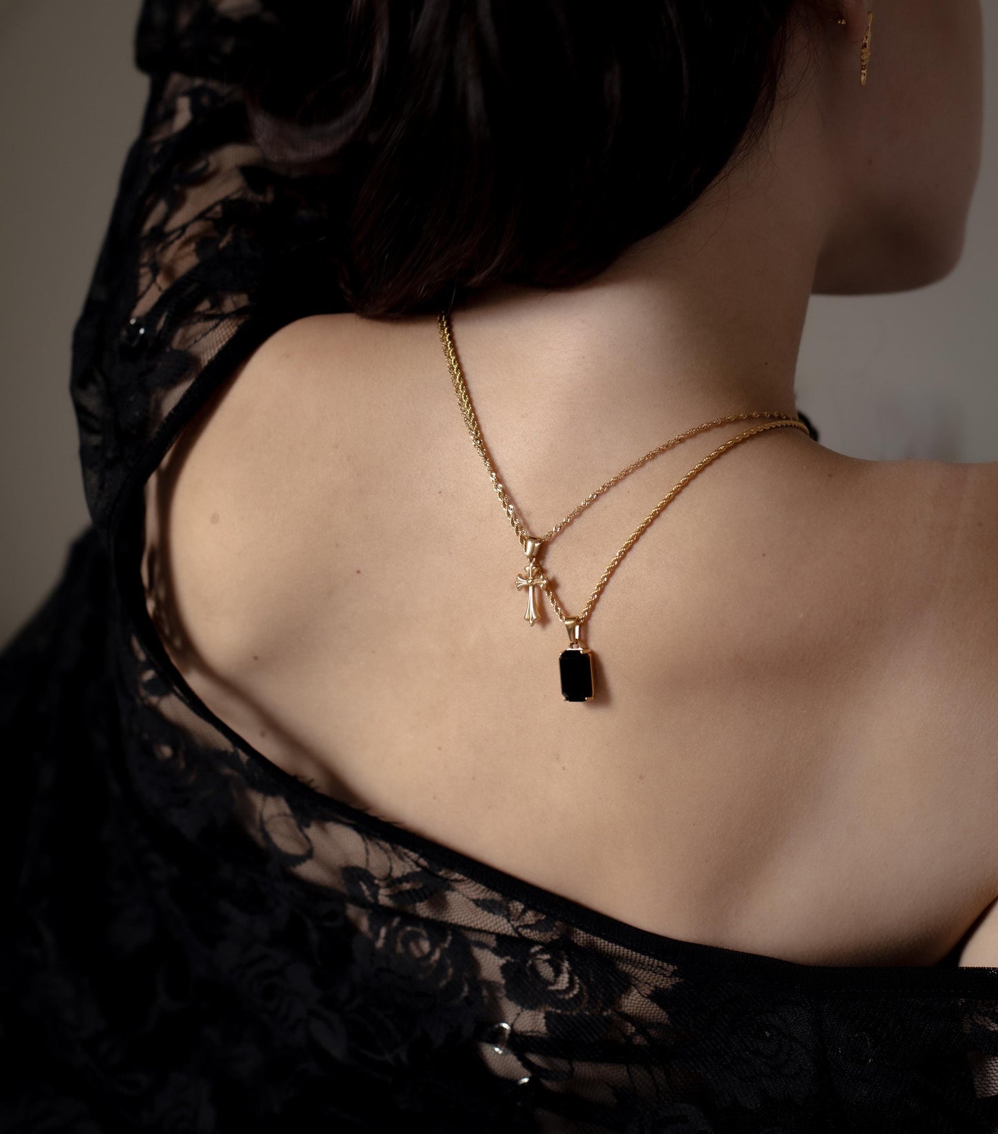 Black Onyx Stone Necklace, 18k Gold Plated Gem Jewelry, Classy Unique Jewellery, Vintage style, Stainless Steel Necklace, Antique Style